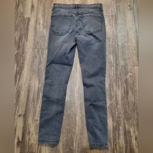 Free People Distressed Skinny Jeans - Picture 4 of 6